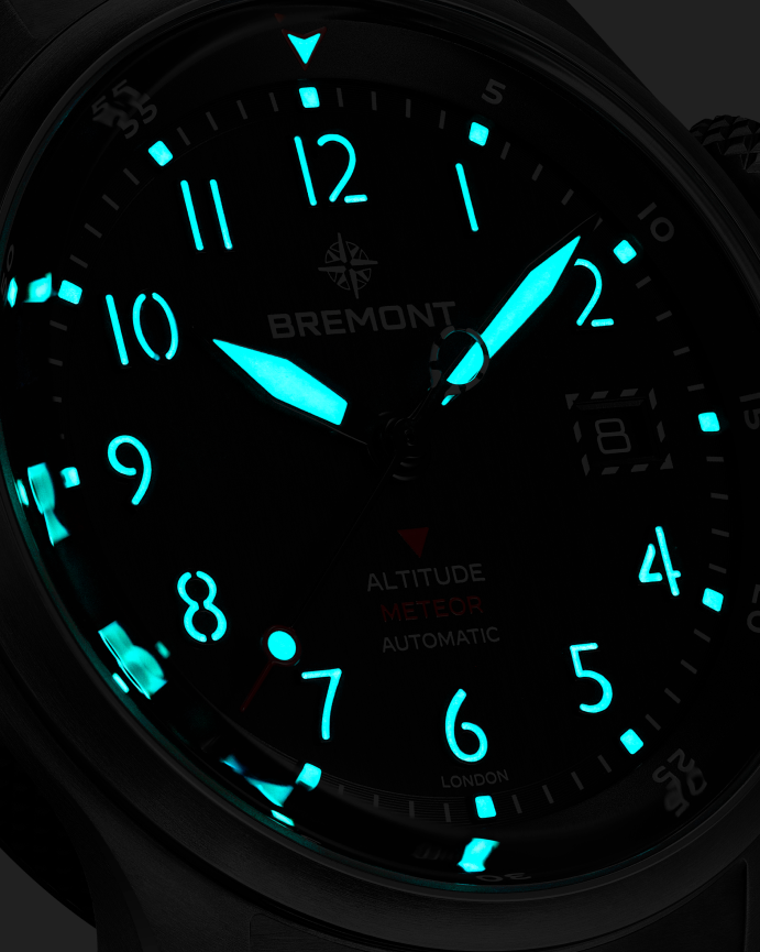 Clear and highly visible for aviation and army