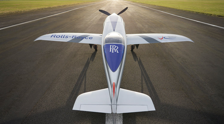 ROLLS-ROYCE OFFICIALLY BREAKS SPEED RECORD AND BECOMES THE WORLD’S FASTEST ALL-ELECTRIC VEHICLE
