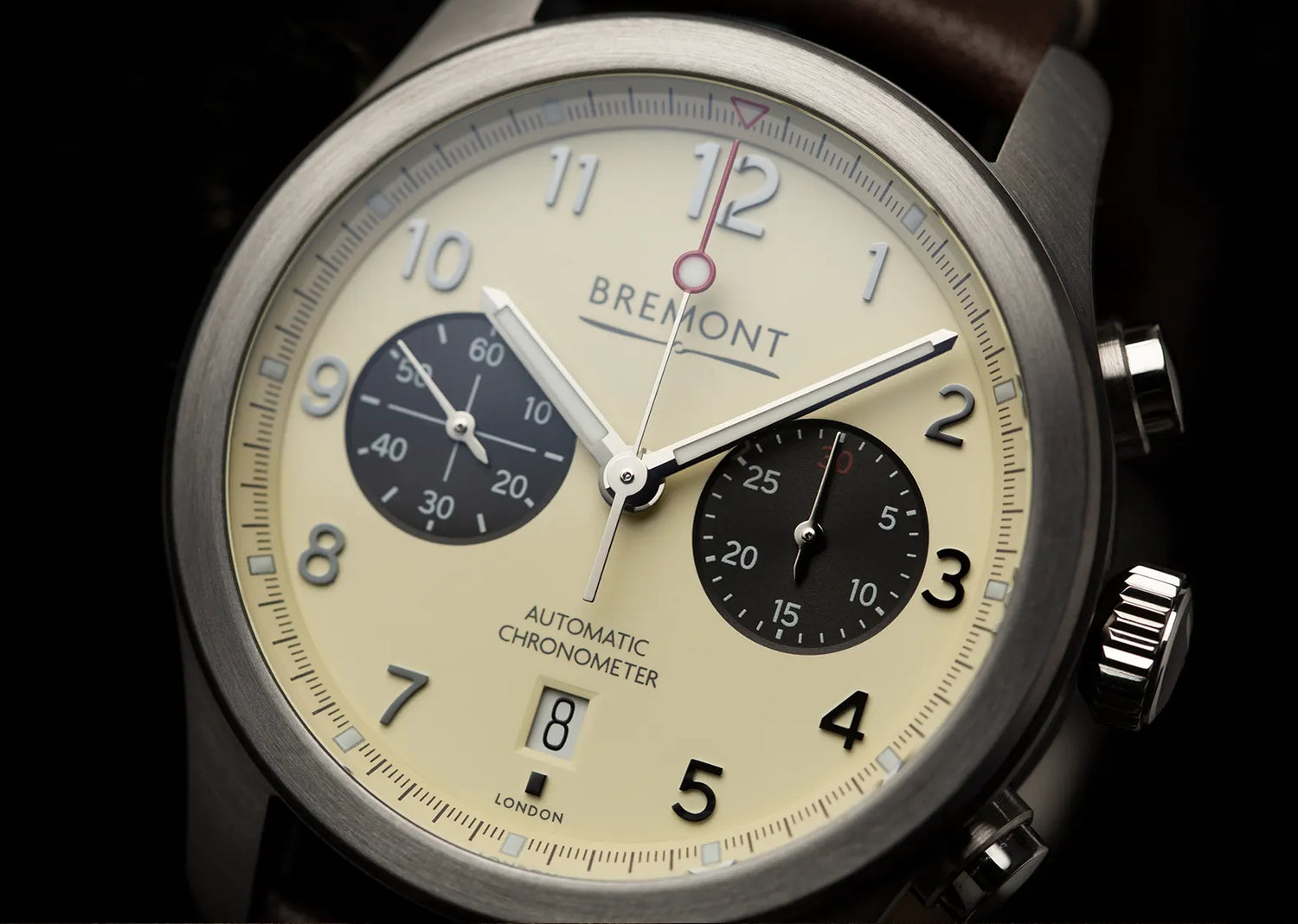 What is a pilot chronograph watch?