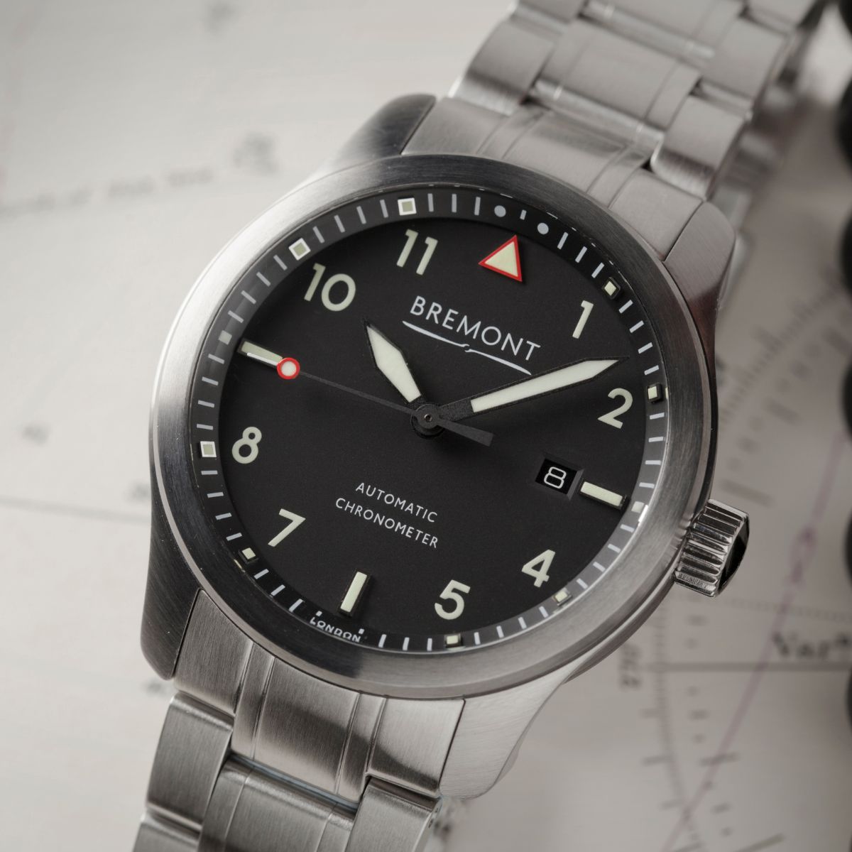 SOLO 43 Black Cream Dial Bremont Watch Company