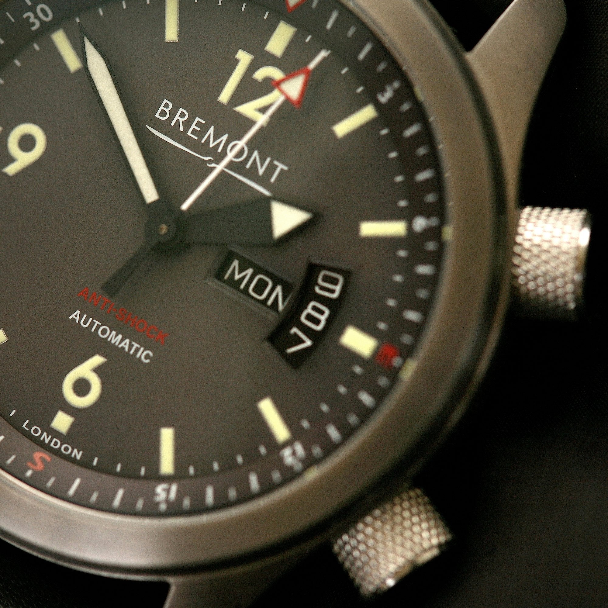 Bremont u22 online